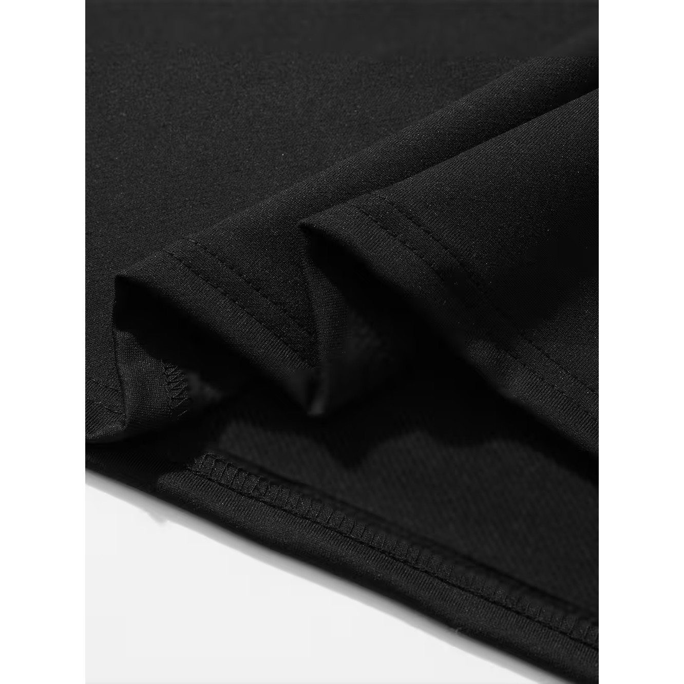 تي شيرت جديد لعام 2026 بطباعة  - مراجعة Tee Graphic Print وسعره