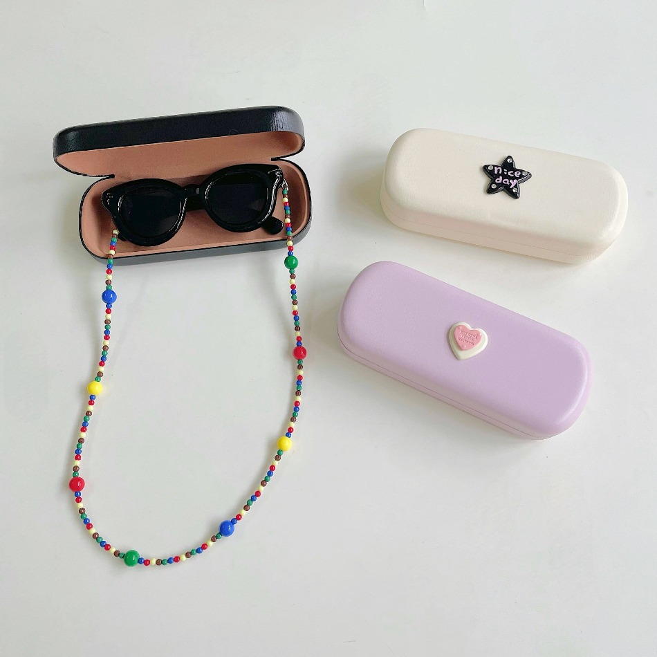 نظارات شمسية للفتيات الصغيرات  - مراجعة Sunglass Retainer Cord وسعره