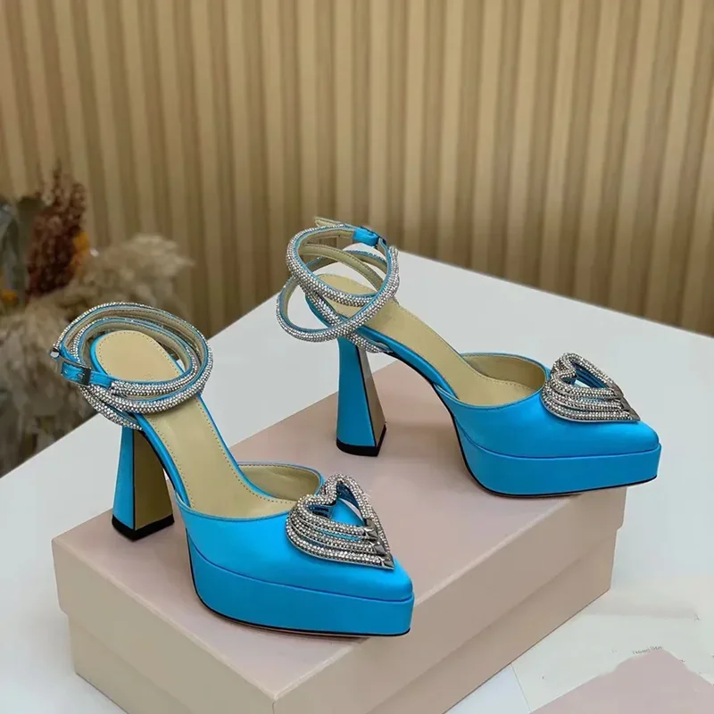 منصة كريستال الحب الديكور الصن - مراجعة Casual Sandal Leather وسعره